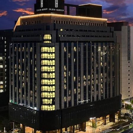 Golden Harbor Hotel Пхёнтхэк Экстерьер фото